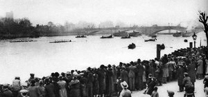 Inizio della gara di canottaggio Oxford e Cambridge, Londra, 1926-1927 da Unbekannt