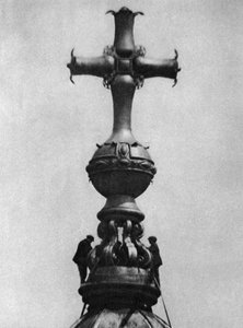 Steeplejacks sulla sommità della Cattedrale di San Paolo, Londra, 1926-1927 da Unbekannt