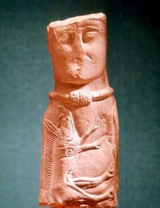 Scultura in pietra di divinità celtica con torque da Unbekannt