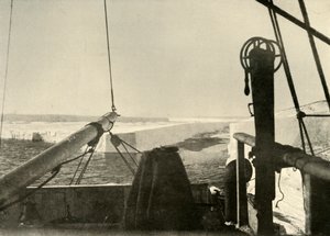 Il bordo della barriera che si stacca quattro miglia a sud di Hut Point, c1908