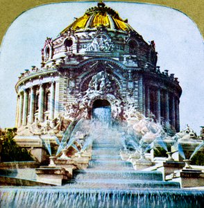 La cascata centrale dall