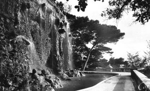 La Cascata del Castello, Nizza, Sud della Francia da Unbekannt