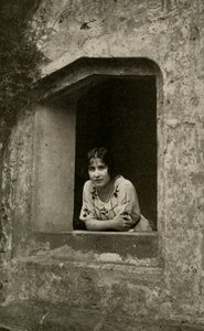 La Duchessa a Bisham Abbey, 1928 da Unbekannt