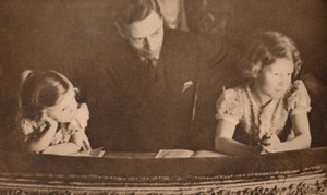 Il Duca di York e le Principesse Elisabetta e Margherita al pantomima, 6 febbraio 1935