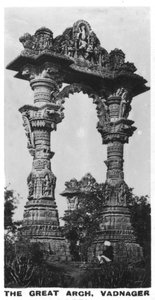 Il Grande Arco, Vadnagar, Gujarat, India, c1925 da Unbekannt