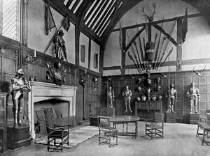 La sala a Ockwells Manor, Berkshire, 1905 da Unbekannt