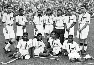 La squadra di hockey indiana, vincitrice della medaglia d