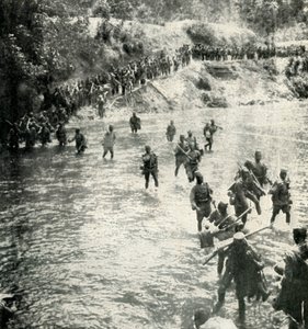 I fucilieri africani del re attraversano il fiume Ruwu, Africa orientale tedesca, 1919