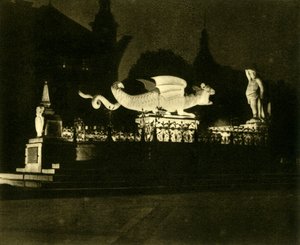 La fontana del Lindwurm, Klagenfurt, Austria, c1935 da Unbekannt