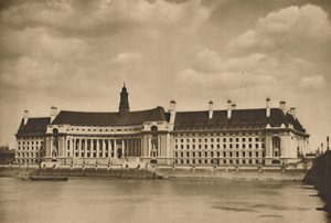 Il Nuovo Palazzo sul Tamigi che è la Sede del Consiglio della Contea di Londra, c1935