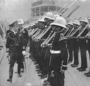 Il Principe di Galles ispeziona i marines a Portsmouth, Hampshire, 1921 1936