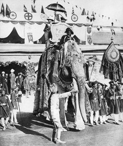 Il Principe di Galles con il Maharajah di Gwalior durante il suo tour in India, 1921 da Unbekannt