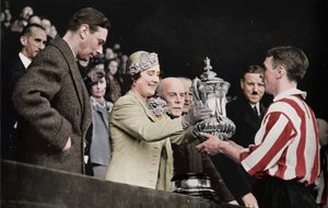 La regina presenta la coppa, 1937 da Unbekannt