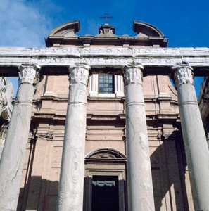 Il Tempio di Antonino e Faustina, Roma