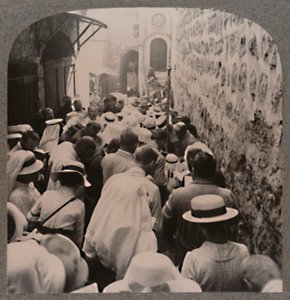 La Via Dolorosa dalla Torre di Antonio alla Chiesa del Santo Sepolcro, c1900