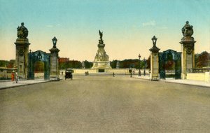 Il Memoriale della Vittoria, Buckingham Palace, Londra, c. 1910
