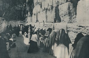 Il Muro del Pianto: Il Giorno della Lamentazione per la Città Perduta dei loro Antenati, c1935 da Unbekannt