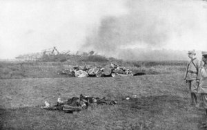 La carcassa dello Zeppelin LZ93 L44, St Clement, Francia, 20 ottobre 1917 da Unbekannt
