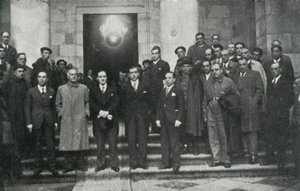 Il capo del governo basco (o lehendakari) Jose Antonio Aguirre e membri del governo, Barcellona. Fondazione Privata Jubert Figueras. da Unbekannt