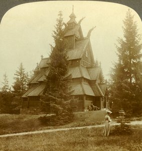 La vecchia Chiesa di Gol, un pittoresco edificio del XII secolo a Osoarshal, Norvegia, c1905