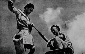 Gli equipaggi dei carri armati si preparano..., 1942-1944