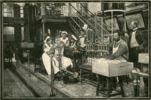 Interno di una delle distillerie degli zar, 1901 da Unbekannt