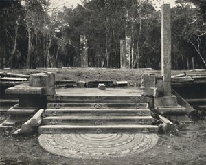 Scala con rappresentazione di spiriti della terra, probabilmente accesso a un albero sacro, Anuradhapura da Unbekannt