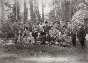 Lo zar Alessandro III con famiglia e amici a caccia nella foresta di Bialowieza, Russia, 1894