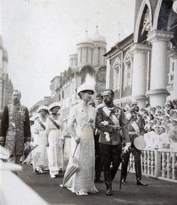 Famiglia degli zar alle celebrazioni del 300º anniversario della Casa dei Romanov, Russia, 1913 da Unbekannt