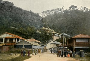 Une Rue A Nunobiki, Pres De Kobe, Una strada a Nunobiki, vicino a Kobe, 1900 da Unbekannt