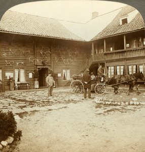 Hotel Victoria, adornato con corna di renna, a Kongsberg, nella Norvegia selvaggia, c. 1905 da Unbekannt