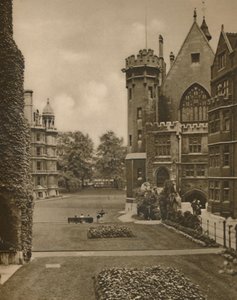 Vista dei giardini del Middle Temple da Fountain Court, c1935 da Unbekannt