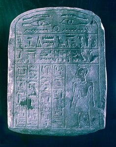 Stele votiva dedicata da suo fratello a un uomo di Ermant, vicino a Tebe, Antico Egitto da Unbekannt