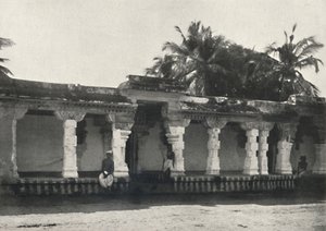 Wandelhalle di un tempio indù, Ceylon, 1926 da Unbekannt