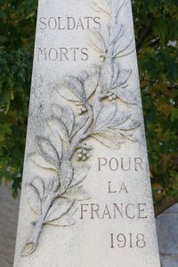 Monumento ai caduti. Guerard da Unbekannt