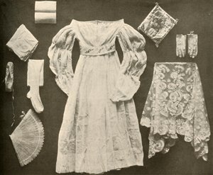 Costume da sposa di Miss Sara Hayes, di Filadelfia, c1750, 1937
