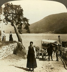 Quando il battello a vapore arriva al molo di Tinoset - vista attraverso Tinsjo verso le colline, Norvegia da Unbekannt
