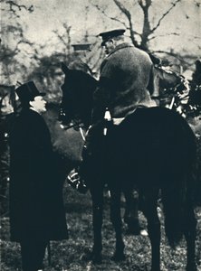 Con Re Giorgio V alle esercitazioni militari da Unbekannt