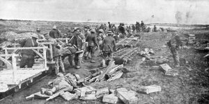 Punto di evacuazione dei feriti, Vimy, Francia, Prima Guerra Mondiale, aprile 1917 da Unbekannt