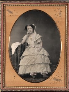 Giovane donna in mutandoni, c. 1855 da Unbekannt