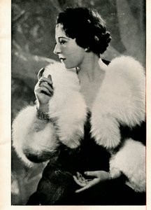 La tua chiamata, Miss Arnaud Un cocktail con Booths - Ah sì! Senza Booths Arnaud., c1935 1935 da Unbekannt