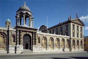 Esterno del quad anteriore del Queens College, Oxford, costruito 1709-34 da Unbekannt Unbekannt