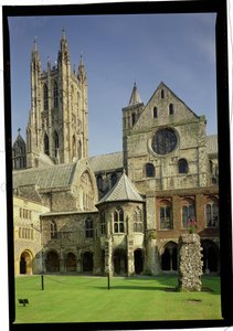 Vista esterna della Cattedrale di Canterbury, Kent