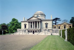 Vista esterna del fronte est di Chiswick House, Londra, (1725-29), costruita da Lord Burlington, 3° Conte di (Richard Boyle) (1694-1753) da Unbekannt Unbekannt
