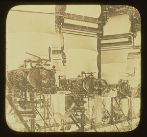 Macchine per maglieria al lavoro nella fabbrica di lana Wolsey, Leicestershire, c.1850 da Unbekannt Unbekannt