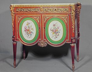 Mobile Luigi XVI, timbrato M.Carlin JME, decorato con ormolu e placche di Sèvres, c.1774