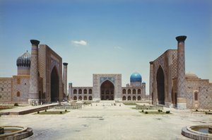 Registan, con le tre scuole religiose musulmane (madrase)