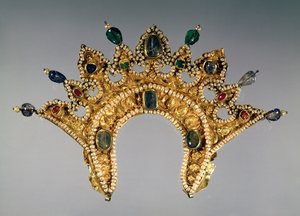 Diadema russo, oro con perle e gemme semipreziose, inizio XVII secolo da Unbekannt Unbekannt