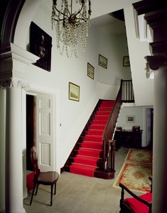 Veduta della sala e della scala della Belle Isle House, Lago Windermere, costruita 1774-c.1781