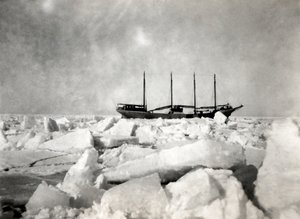 Una nave a quattro alberi che naviga tra gli iceberg da Unbekannter Künstler